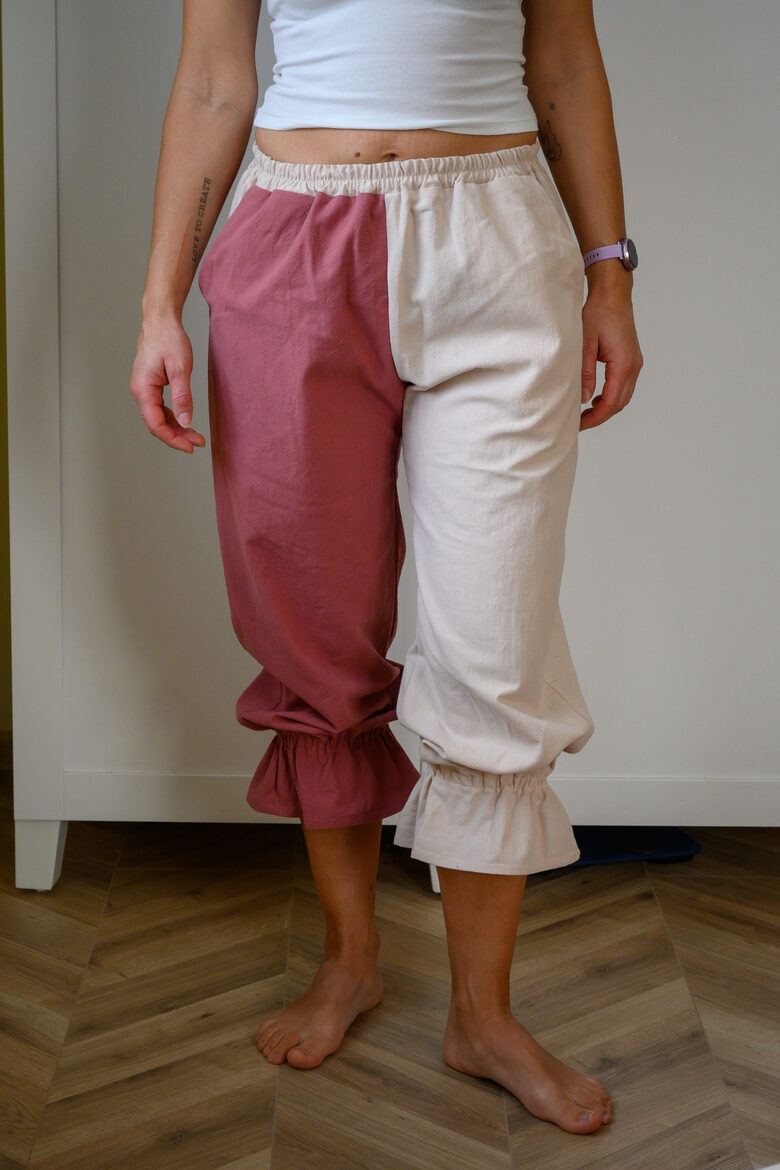 Old pink and beige pants size M