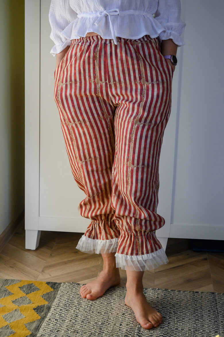 Wine red stripes pants