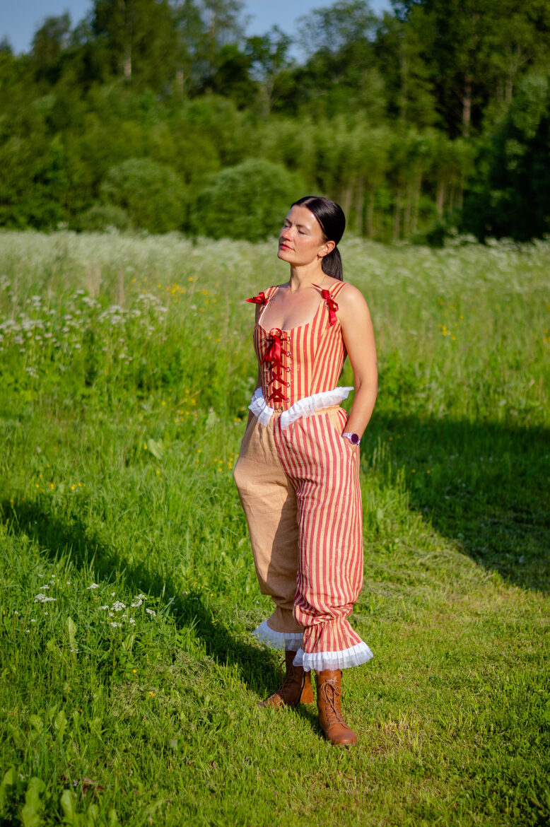 Red stripes vintage pants