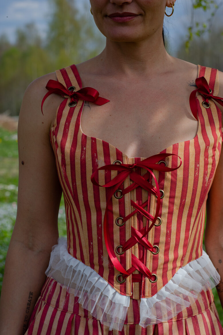 Red vintage stripes corset size M