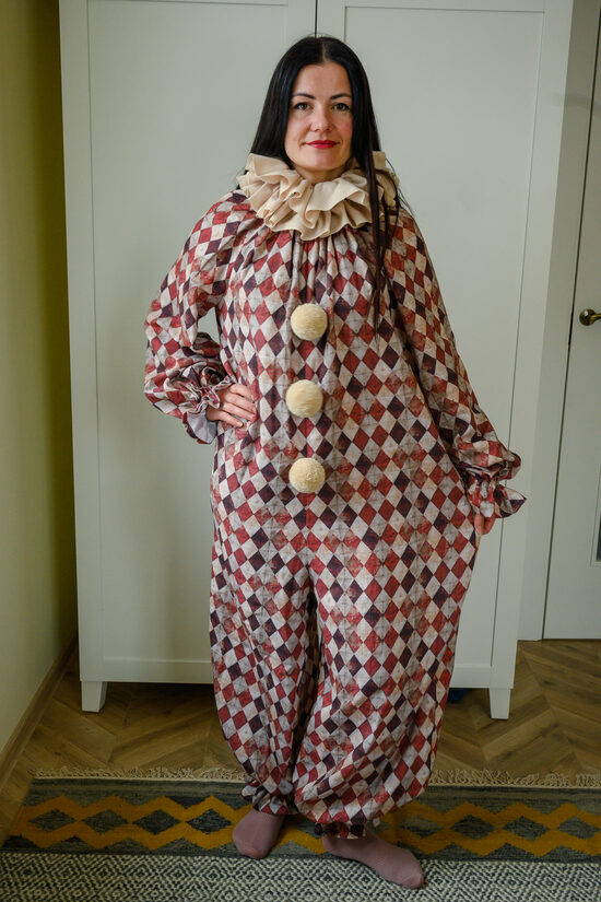 Wine red and beige harlequin vintage print clown suit