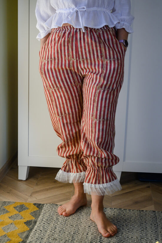 Wine red stripes pants size M
