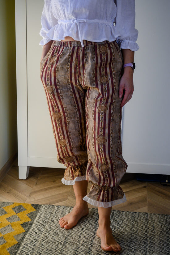 Vintage-Inspired Elastic Waist Trousers size M