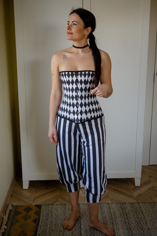 Baggy pants Black and White stripes size M