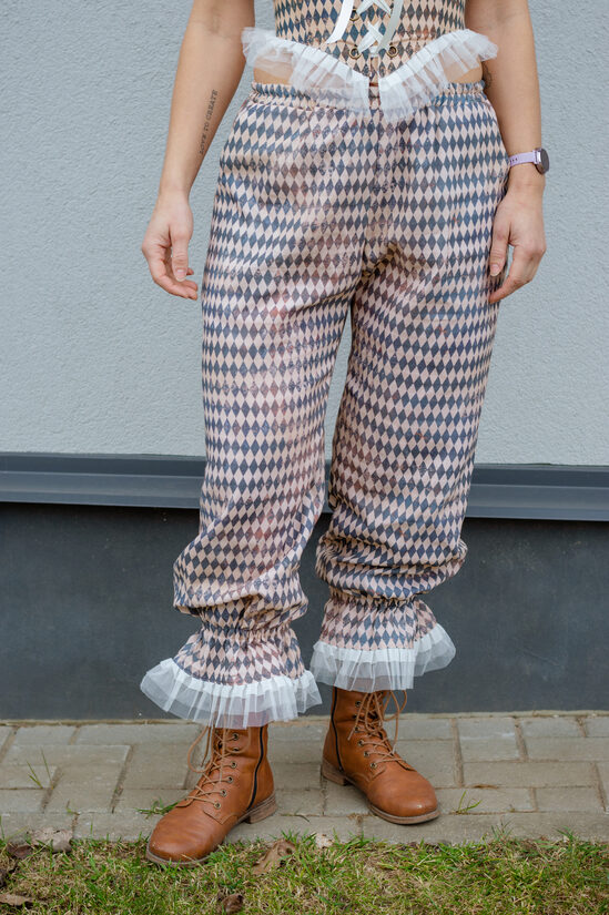 Tiny harlequin vintage print pants